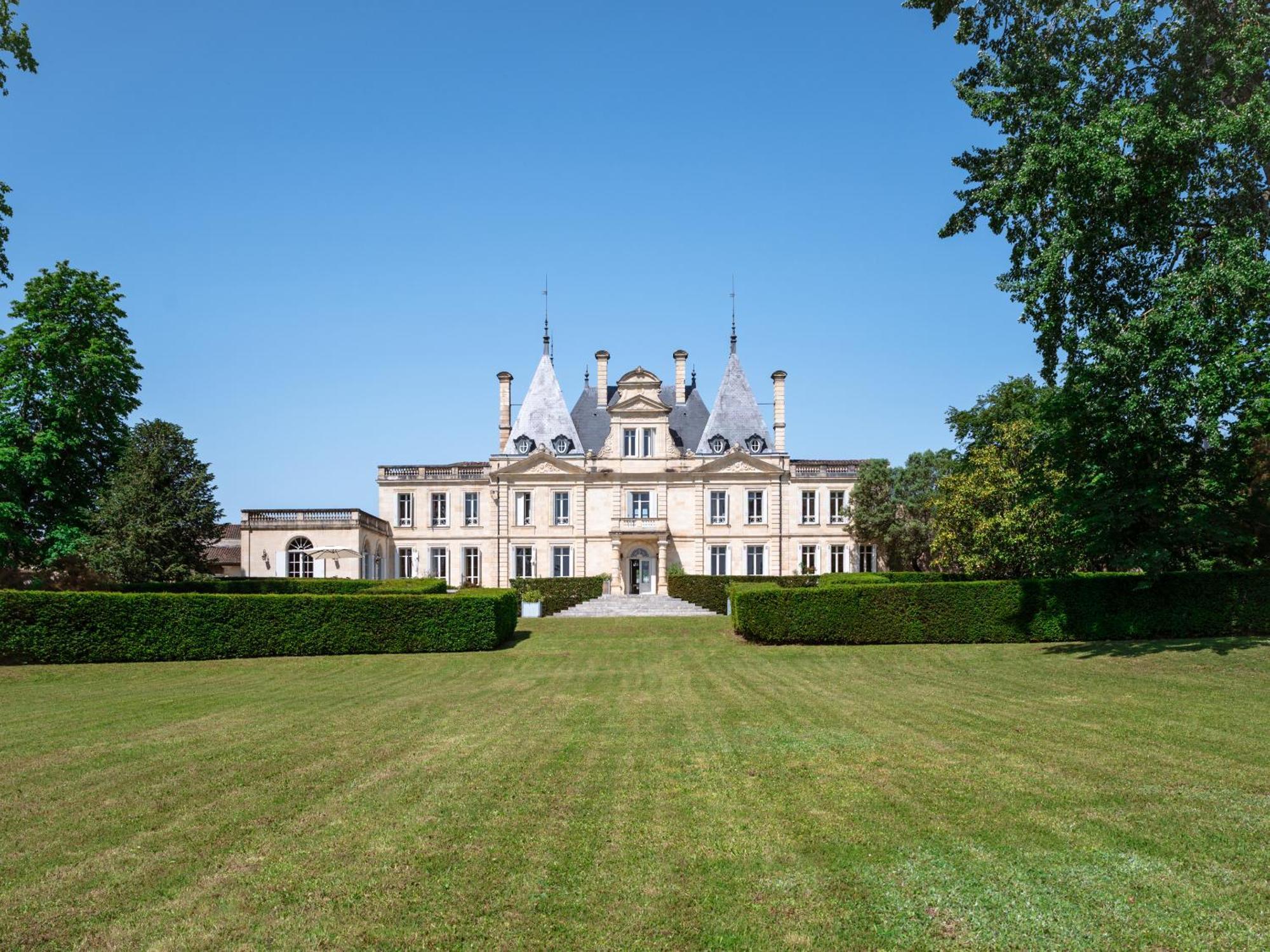 Chateau De Lussac Lussac  Luaran gambar